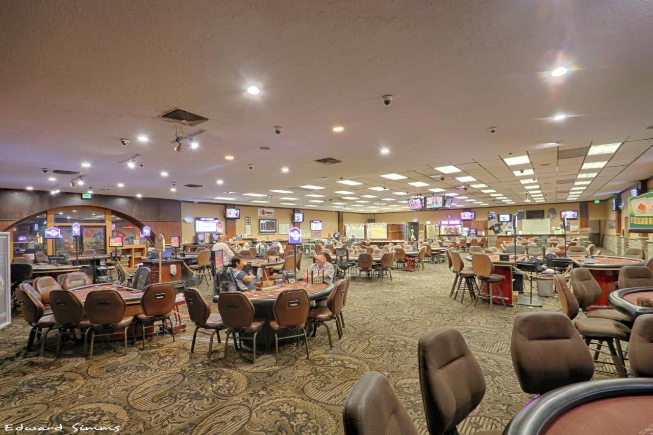 Econo Lodge Lake Elsinore Casino Εξωτερικό φωτογραφία