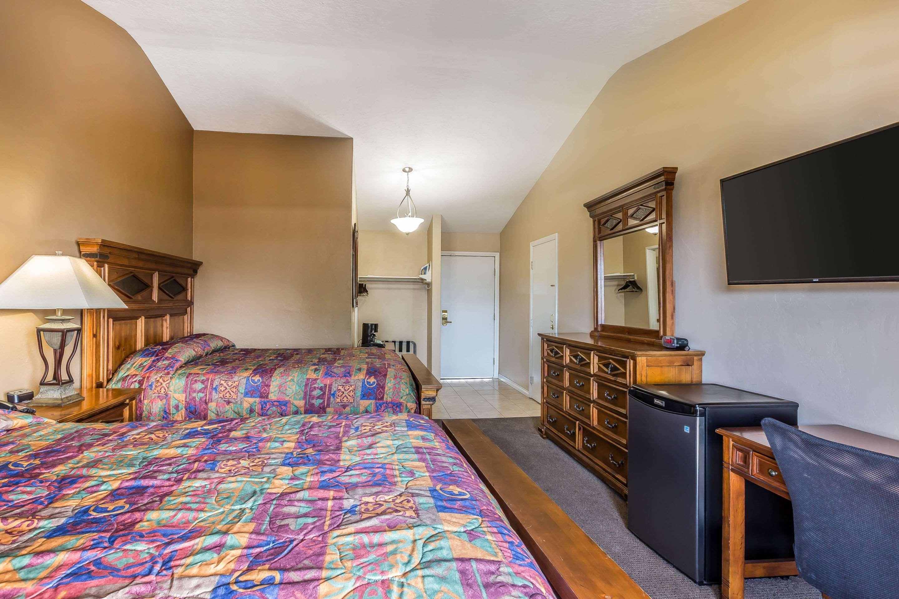 Econo Lodge Lake Elsinore Casino Εξωτερικό φωτογραφία