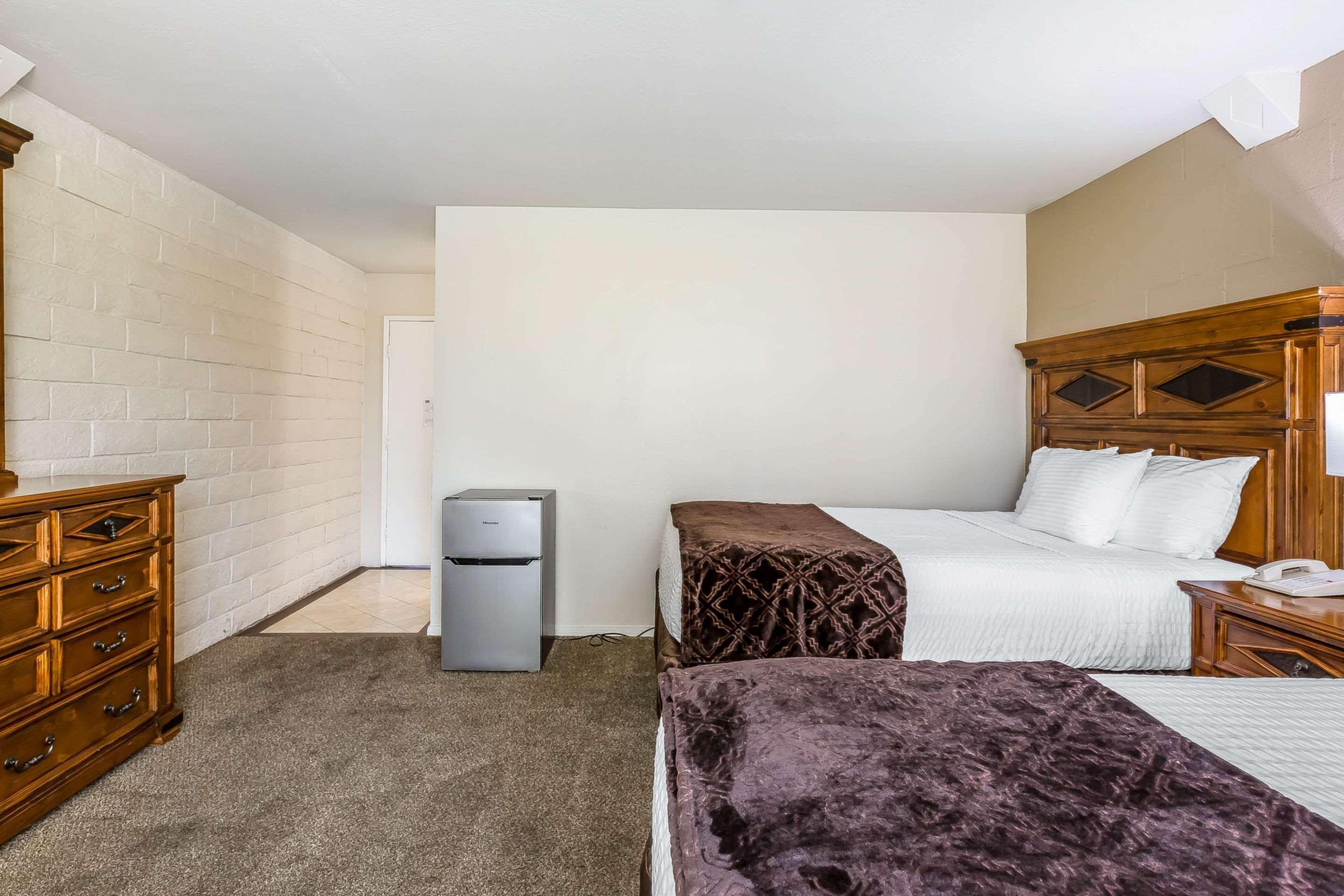 Econo Lodge Lake Elsinore Casino Εξωτερικό φωτογραφία