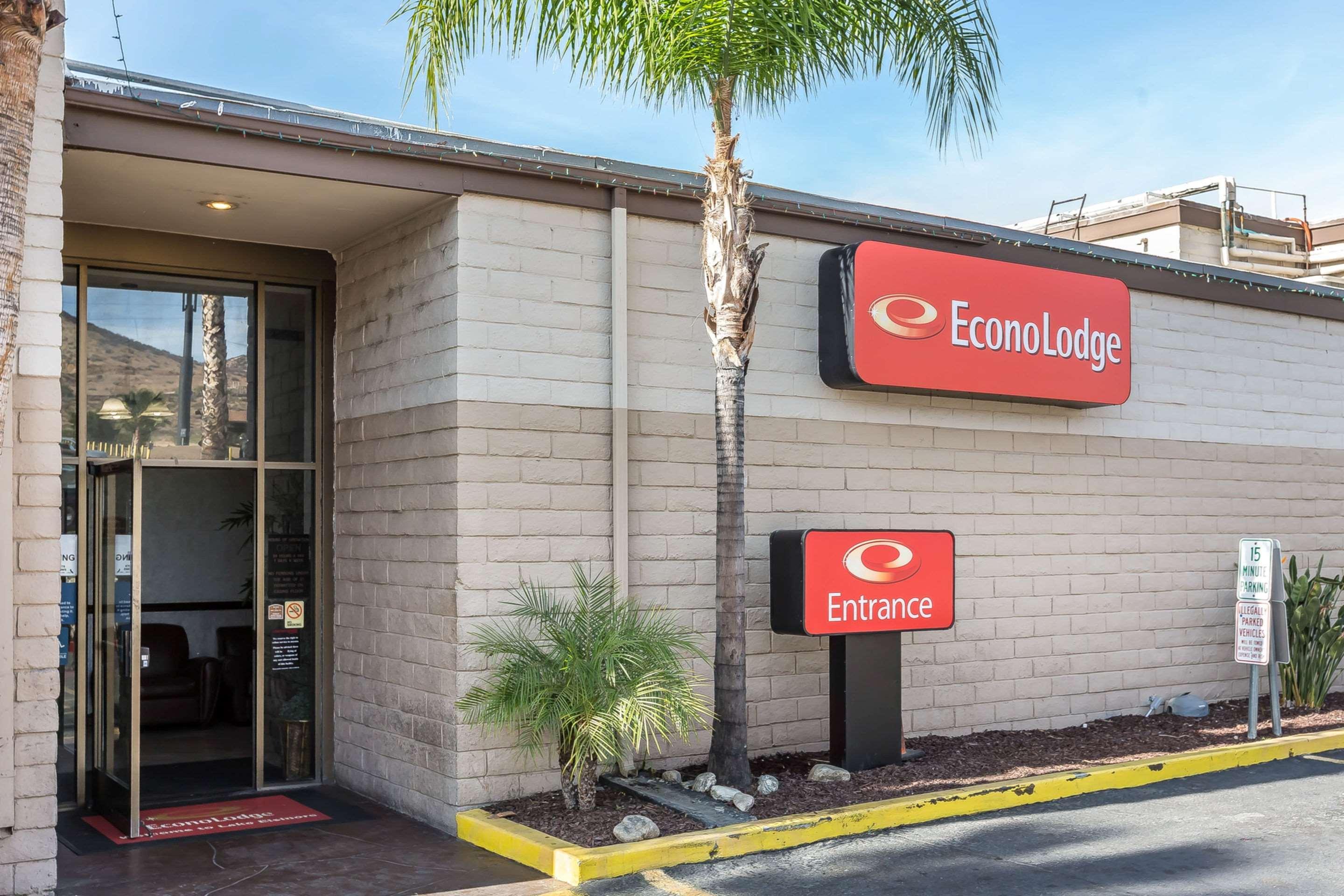 Econo Lodge Lake Elsinore Casino Εξωτερικό φωτογραφία
