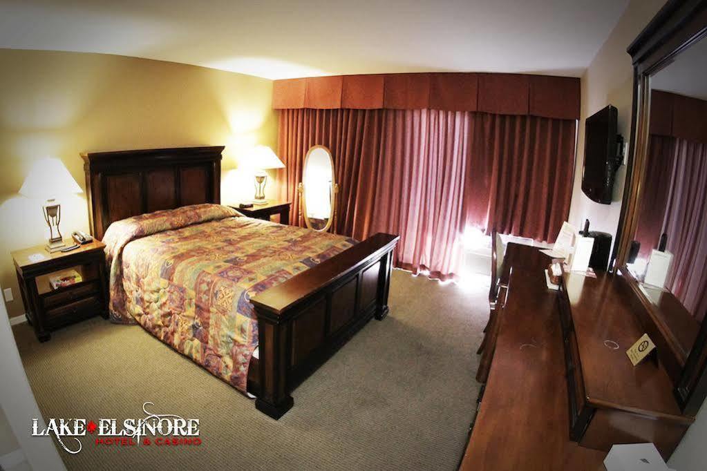 Econo Lodge Lake Elsinore Casino Εξωτερικό φωτογραφία